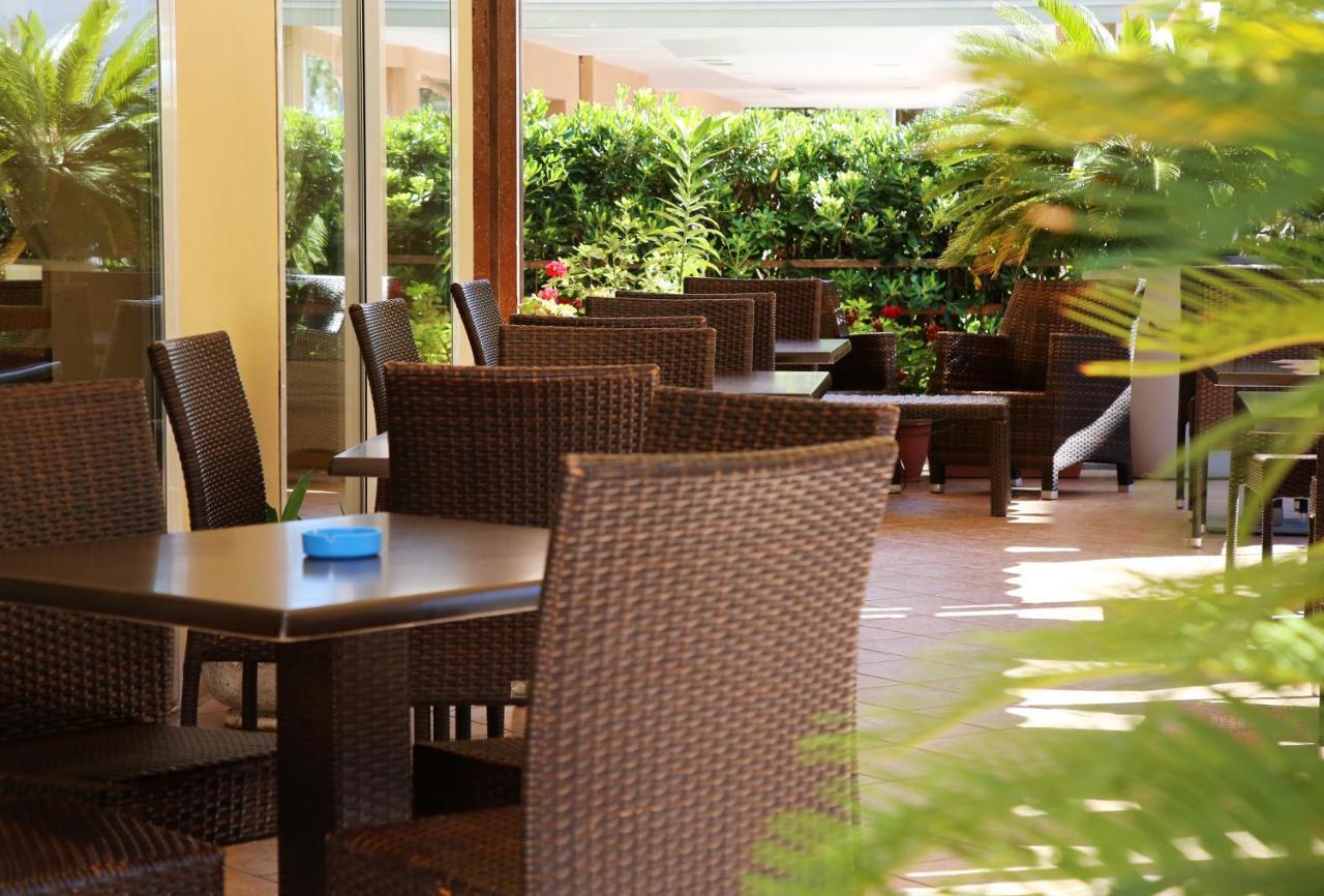Hotel Elisir ริมินี ภายนอก รูปภาพ