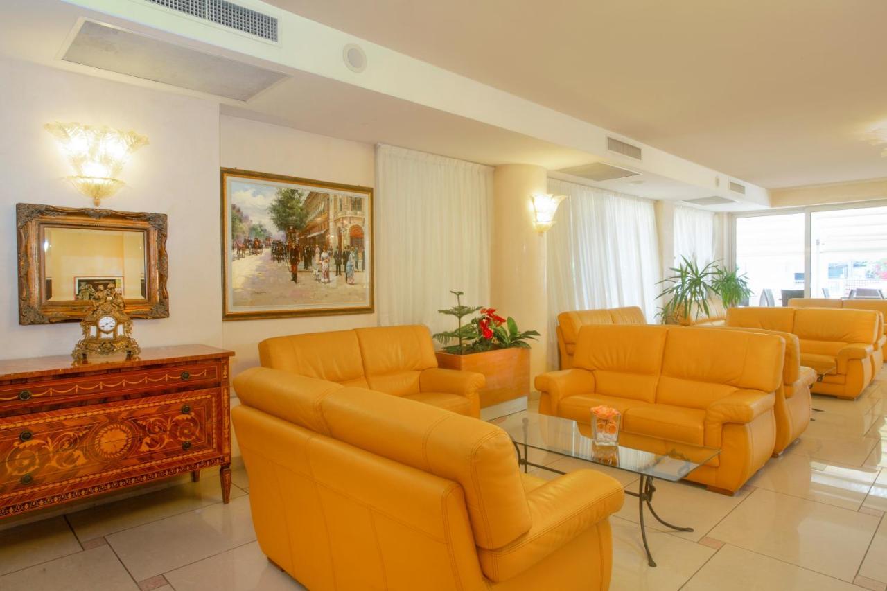 Hotel Elisir ริมินี ภายนอก รูปภาพ
